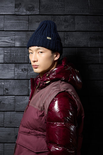 Hybrid Down Jacket with Removable Sleeves and Hood Burgundy photo 1 | Woolrich
