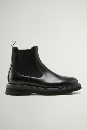 New City Chelsea Boots in Calfskin Leather Black photo 1 | Woolrich
